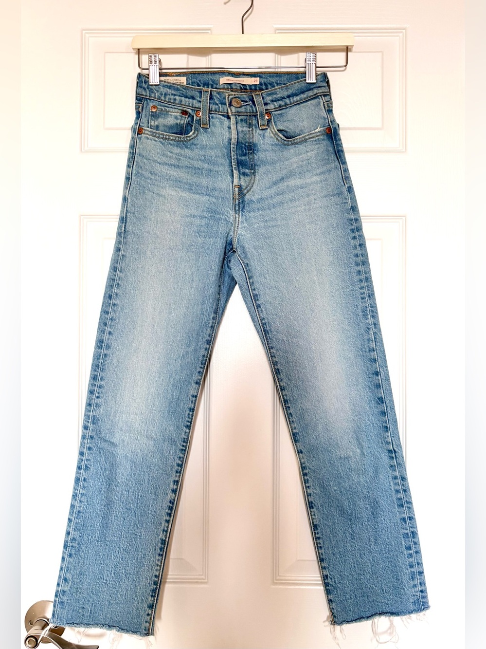 Levi’s Wedgie Straight Jeans size 23